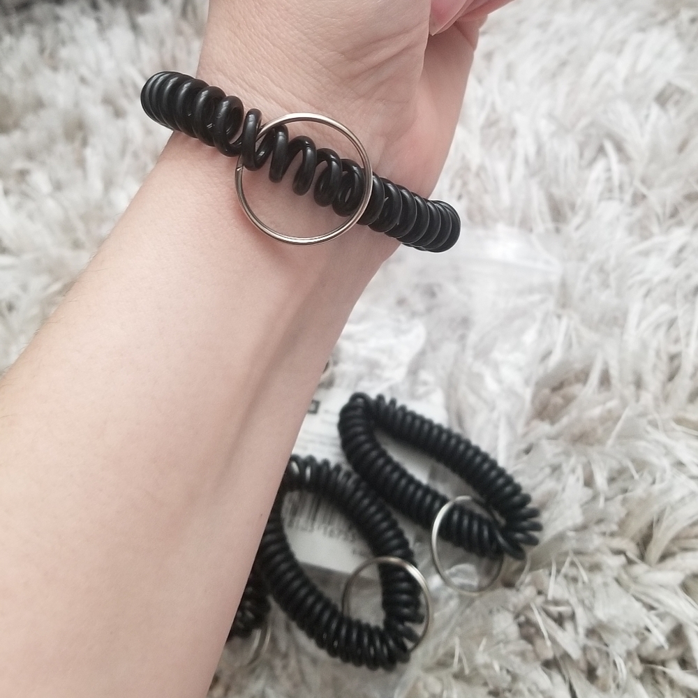 🌺 6 for $25 bundle- Black wrist keychain holders